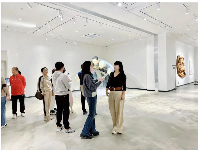 市城投集團(tuán)組織開展重陽節(jié)慰問活動